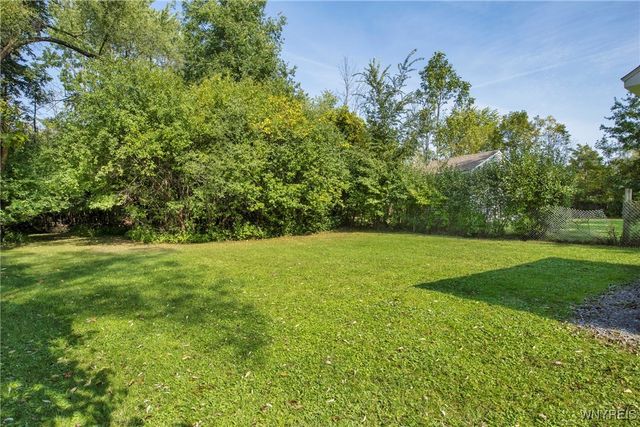 28 Campus Drive West, Amherst, NY 14226