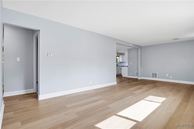 28 Campus Drive West, Amherst, NY 14226