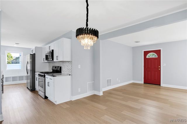 28 Campus Drive West, Amherst, NY 14226