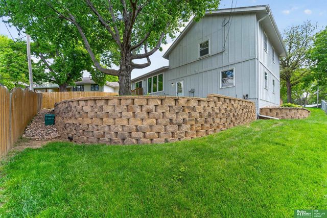 12620 Cryer Avenue, Omaha, NE 68144