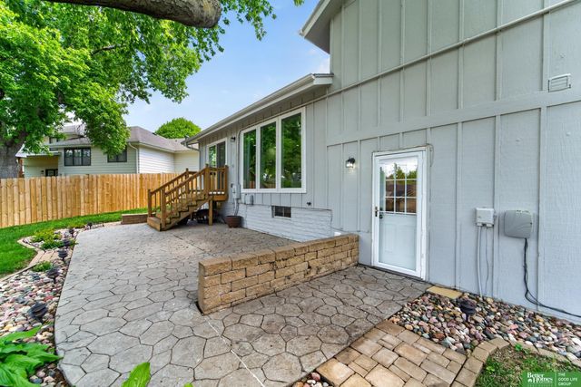 12620 Cryer Avenue, Omaha, NE 68144
