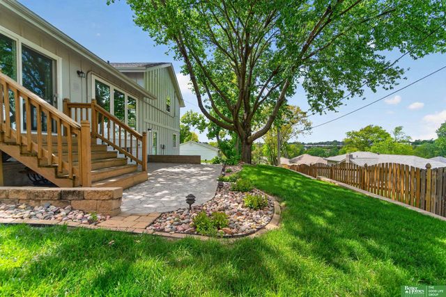 12620 Cryer Avenue, Omaha, NE 68144