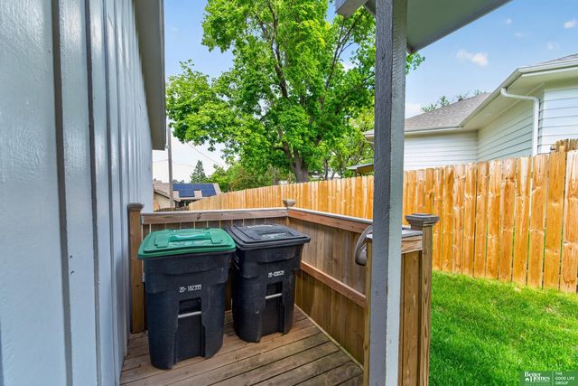 12620 Cryer Avenue, Omaha, NE 68144