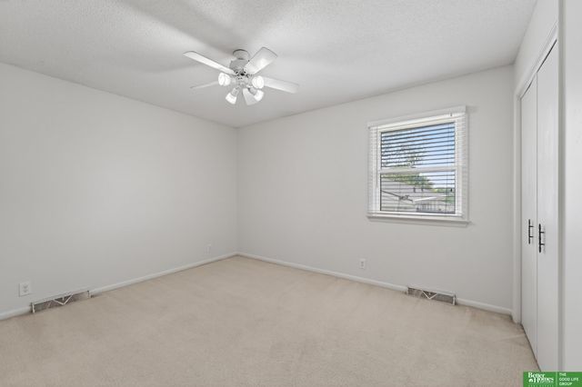 12620 Cryer Avenue, Omaha, NE 68144