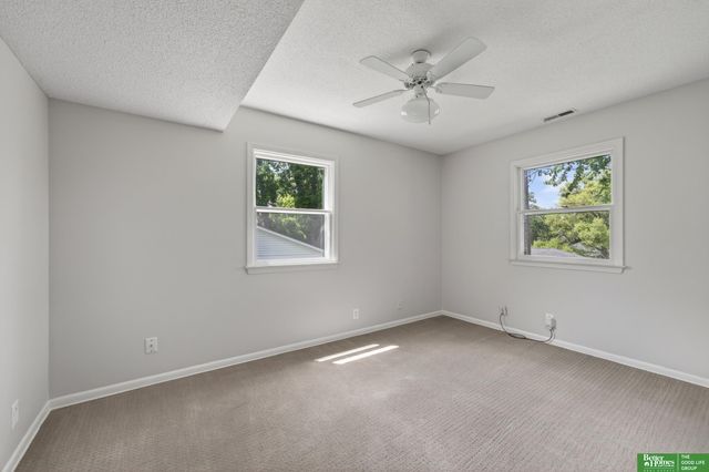 12620 Cryer Avenue, Omaha, NE 68144