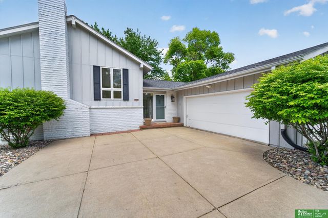 12620 Cryer Avenue, Omaha, NE 68144