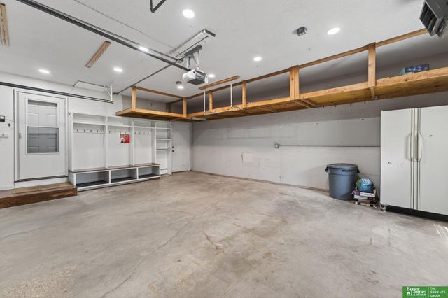 12620 Cryer Avenue, Omaha, NE 68144