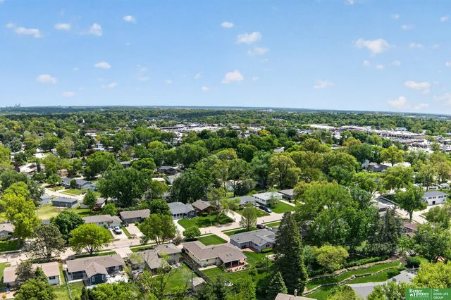 12620 Cryer Avenue, Omaha, NE 68144