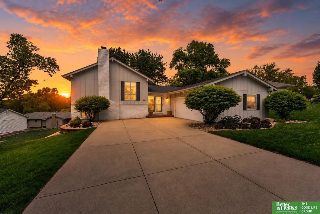 12620 Cryer Avenue, Omaha, NE 68144