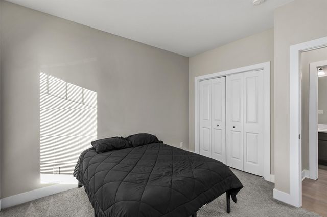 4469 Lower Beaver Road, Des Moines, IA 50130