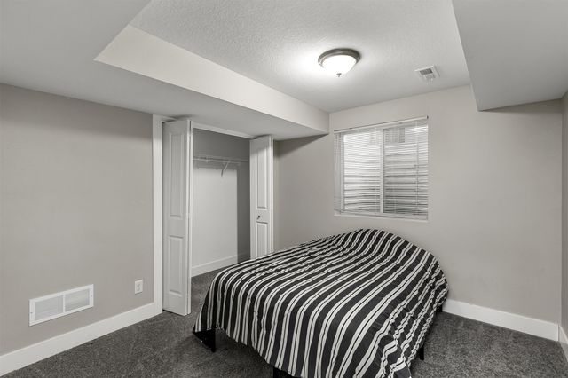 4469 Lower Beaver Road, Des Moines, IA 50130