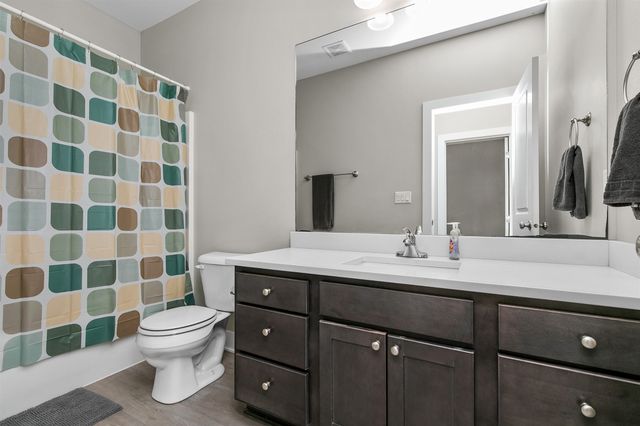 4469 Lower Beaver Road, Des Moines, IA 50130