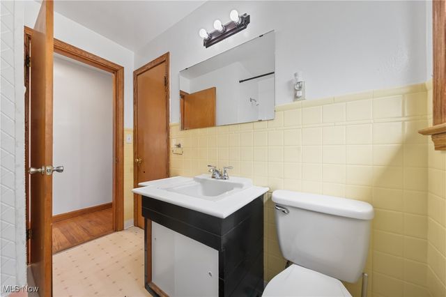 97 Rosary Drive, Campbell, OH 44405