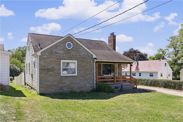 97 Rosary Drive, Campbell, OH 44405