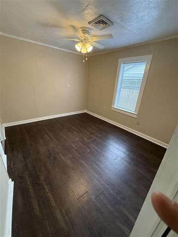 1002 13th Street, Lake Charles, LA 70601