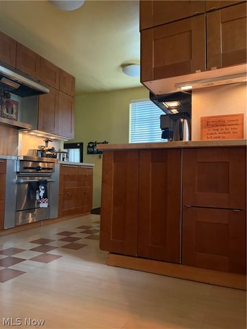 15541 Brewster Road, East Cleveland, OH 44112