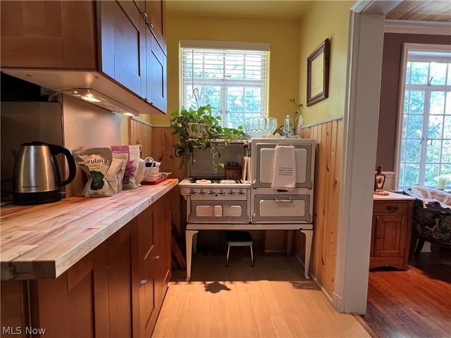 15541 Brewster Road, East Cleveland, OH 44112