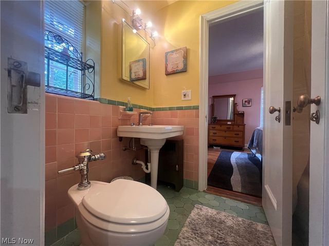 15541 Brewster Road, East Cleveland, OH 44112