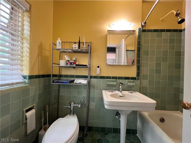 15541 Brewster Road, East Cleveland, OH 44112