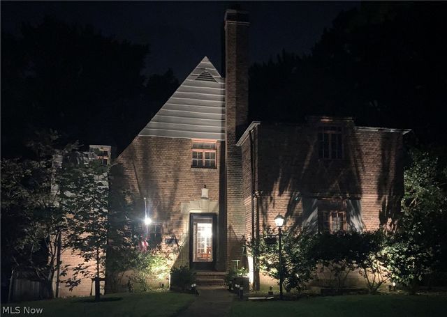 15541 Brewster Road, East Cleveland, OH 44112