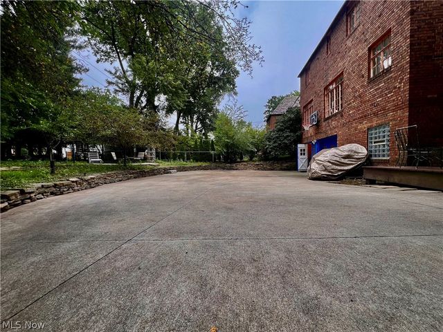 15541 Brewster Road, East Cleveland, OH 44112
