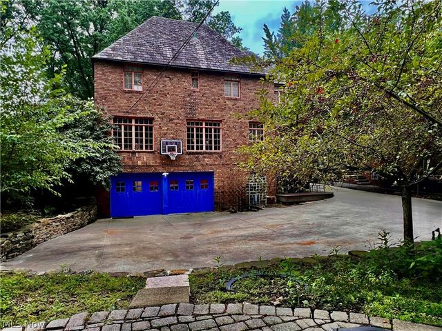 15541 Brewster Road, East Cleveland, OH 44112