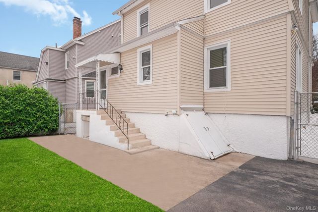 36 Longview Avenue, White Plains, NY 10605