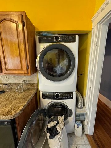 26 Parkway Road 3, Brookline, MA 02445