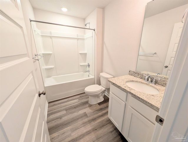 3857 James Stovall St, Pensacola, FL 32526