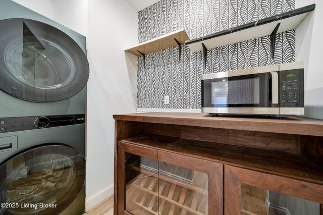 1227 Hull St, Louisville, KY 40204