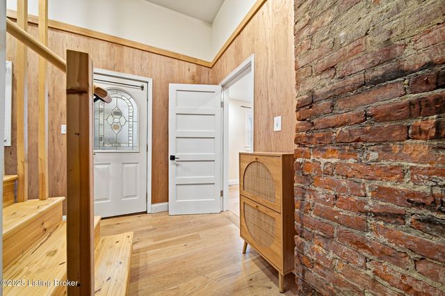 1227 Hull St, Louisville, KY 40204