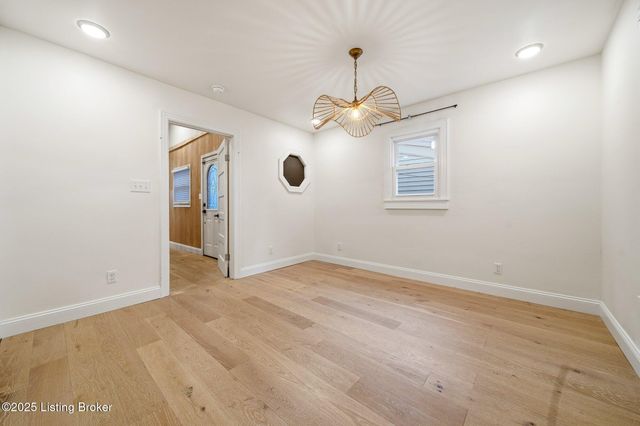 1227 Hull St, Louisville, KY 40204