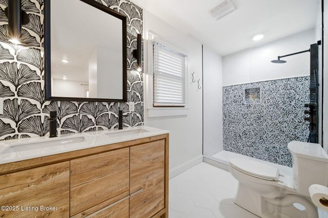 1227 Hull St, Louisville, KY 40204