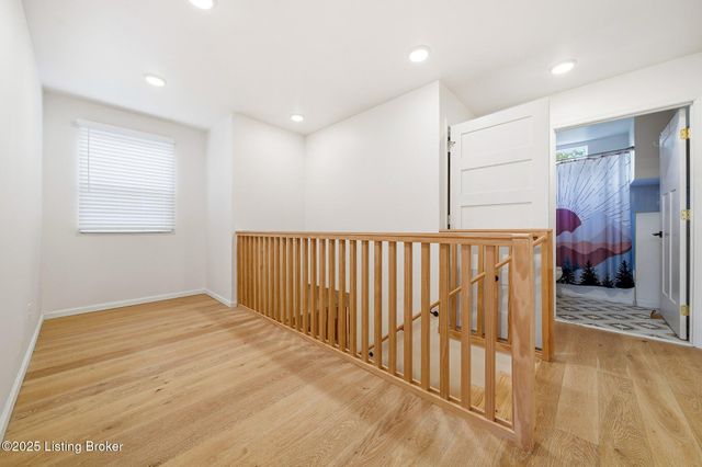 1227 Hull St, Louisville, KY 40204