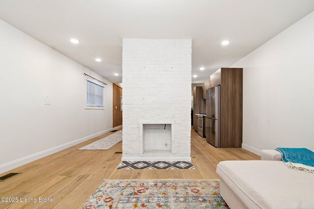 1227 Hull St, Louisville, KY 40204