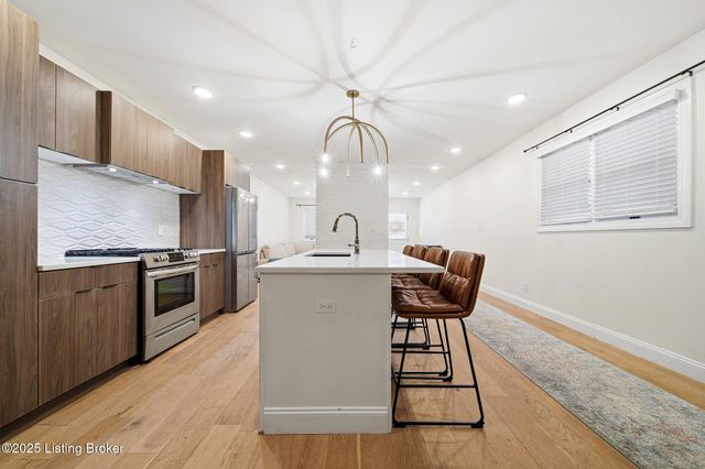 1227 Hull St, Louisville, KY 40204