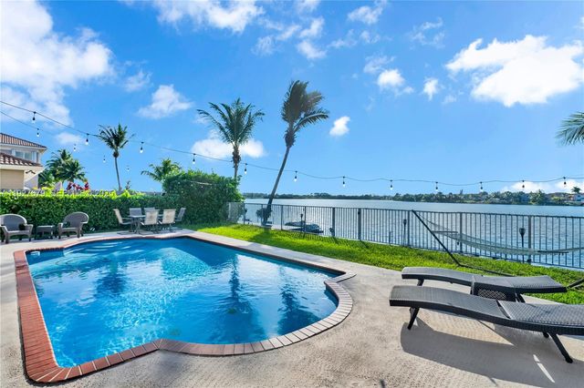 13000 SW 136th Ter, Miami, FL 33186