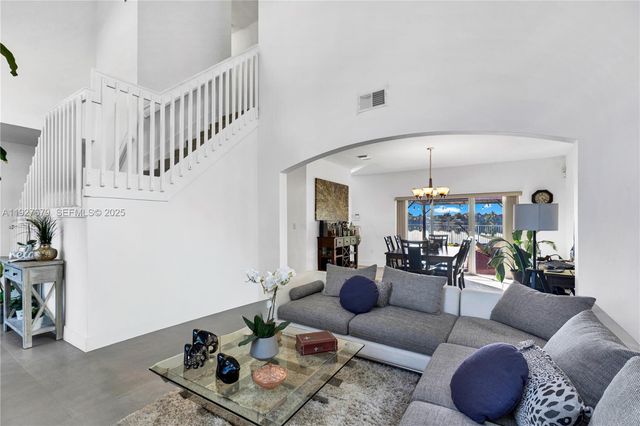 13000 SW 136th Ter, Miami, FL 33186