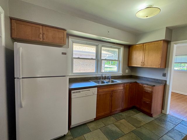 912 N Greenwood Avenue, Park Ridge, IL 60068
