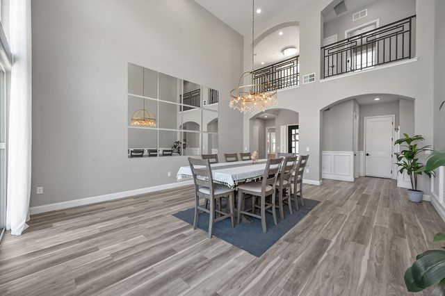 724 Oliver Ct, Folsom, CA 95630