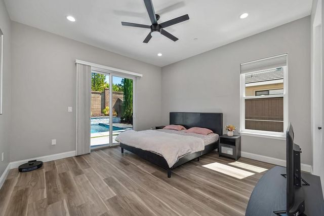 724 Oliver Ct, Folsom, CA 95630