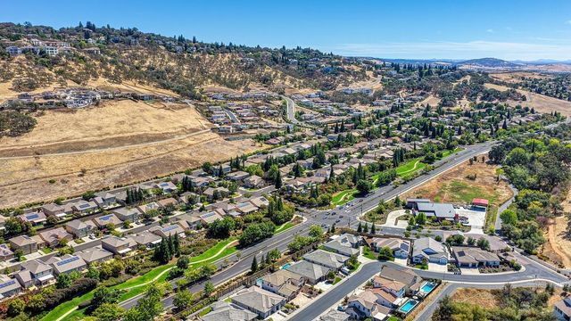 724 Oliver Ct, Folsom, CA 95630