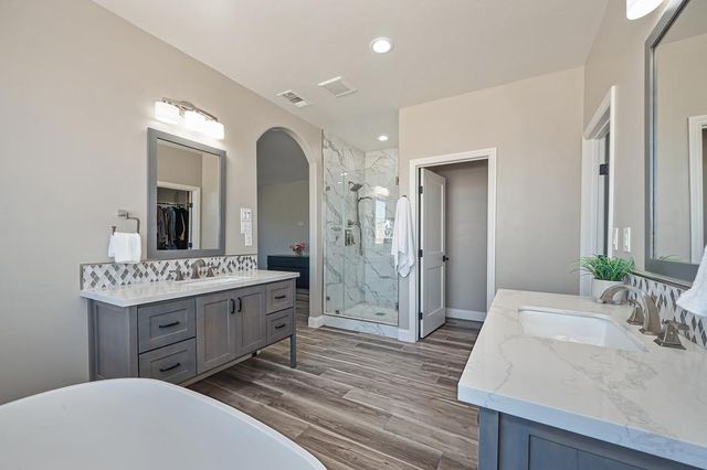 724 Oliver Ct, Folsom, CA 95630