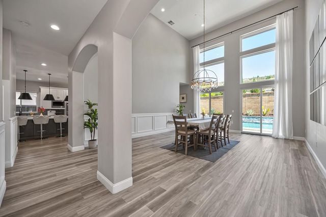 724 Oliver Ct, Folsom, CA 95630