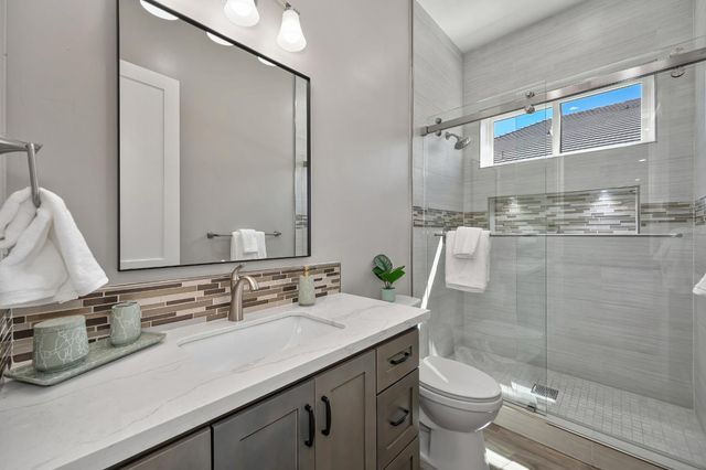 724 Oliver Ct, Folsom, CA 95630