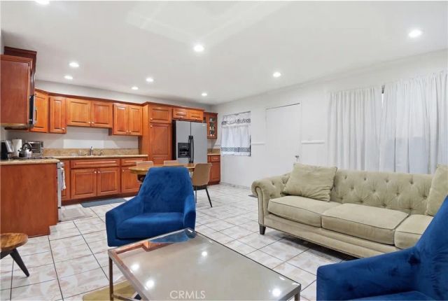 3301 Santa Fe Avenue 49, Long Beach, CA 90810