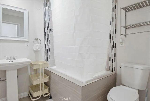 3301 Santa Fe Avenue 49, Long Beach, CA 90810