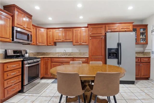 3301 Santa Fe Avenue 49, Long Beach, CA 90810