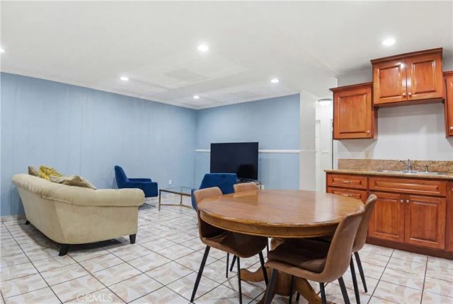 3301 Santa Fe Avenue 49, Long Beach, CA 90810