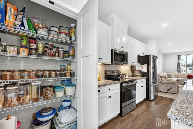 39 Sage Way, Mount Laurel, NJ 08054